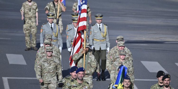 Evo zašto vojnici Crne Gore, članice NATO-a, nisu bili na mimohodu Hrvatske vojske