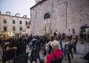 Festival ŠKURE poziva na sudjelovanje u OFF programu: šaljite svoju poeziju i prozu