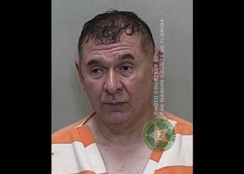 Florida Man optužen da je odbacio svoje prskalice kod djece s invaliditetom jer je bio ljut zbog njihovog autobusnog stajališta