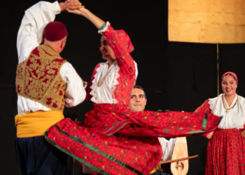 Folklorna čarolija ispred Katedrale: Linđo obilježava 60 godina