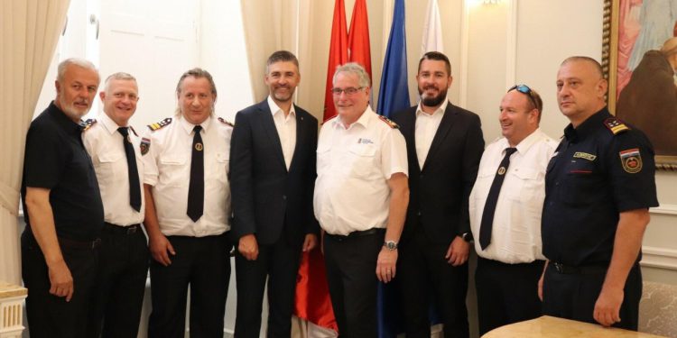 Franković na prijemu s predsjednicima vatrogasnih saveza Hrvatske, Njemačke i Europske unije