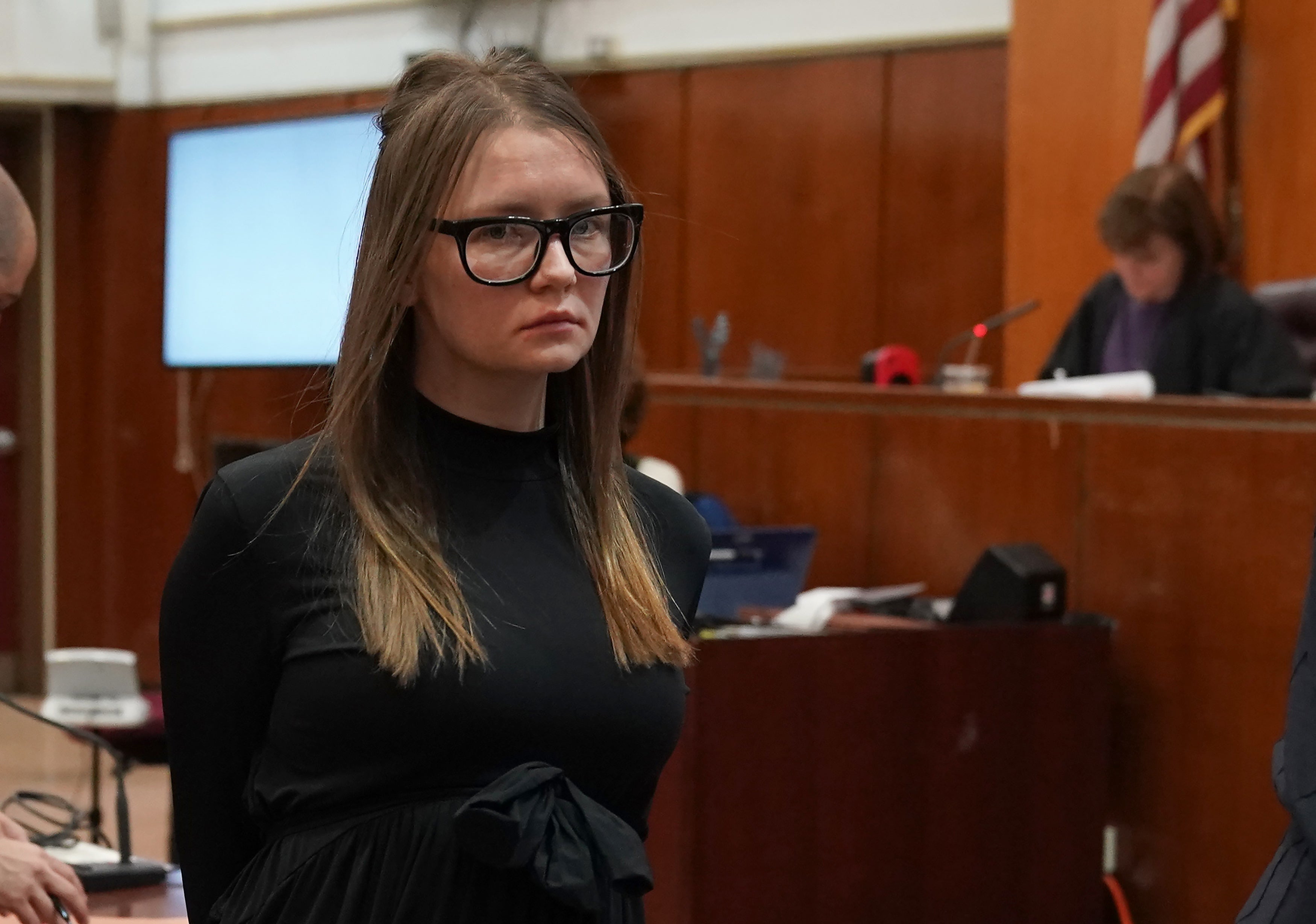 Lažna njemačka nasljednica Anna Sorokin nakon što je osuđena na Vrhovnom sudu na Manhattanu 9. svibnja 2019. nakon njezine uvjerenja