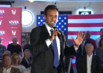 Gledajte: Ramaswamy se suočio s rasom, crnom poviješću u gradskoj vijećnici Cincinnati