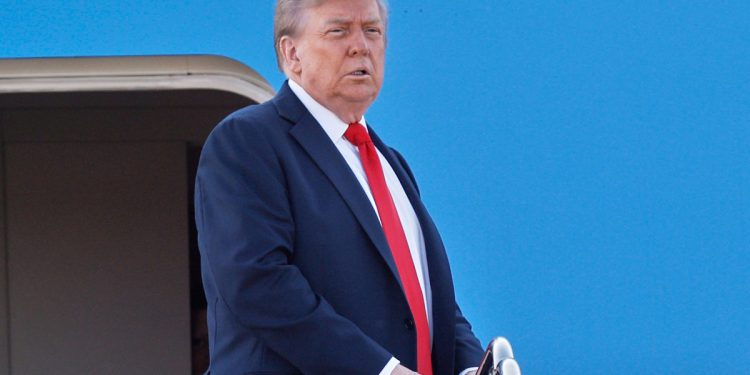 Gledajte uživo: Trump i Putin Hold Crunch Ukrajini samit na Aljasci