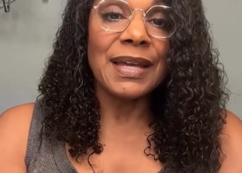 Glumica Broadway tvrdi da ju je obožavatelj proganjao koji je osjećao da su “zaslužili” autogram od nje