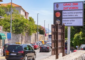 Gošća je taksista pitala kakvo je vrijeme zimi, a dobila je nevjerojatan odgovor