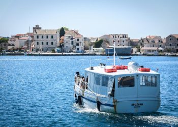 Gospa od Anđela i proslava ‘Oluje’ okupile na stotine brodica između Krapnja i Brodarice