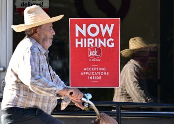 Gotovo 2 milijuna Amerikanaca prikuplja nezaposlenost u najvišim brojkama od pandemijskih vremena