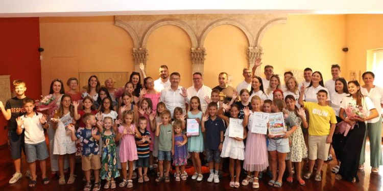 Gradonačelnik Solina ugostio kulturne udruge: „Ovo je ulaganje u tradiciju i budućnost“