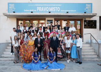 Gradonačelnik Tomislav Šuta i župan Blaženko Boban primili sudionike IV. Međunarodnog festivala folklora u Splitu