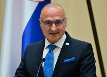 Grlić Radman udario šakom o stol: ‘Da smo znali, nikad Hrvati to ne bi potpisali’