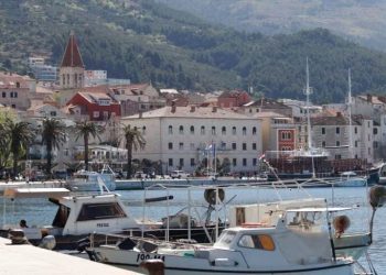 Guši li se Makarska u smeću i ostaje li u srcu sezone bez deponija?!