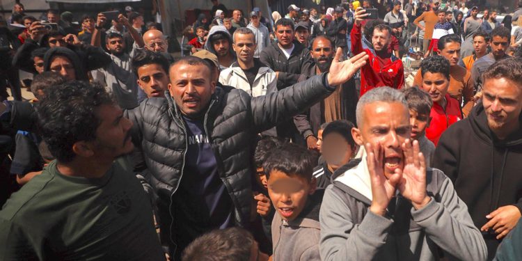 Hamas se suočava s rastućim reakcijom dok Gazani govore unatoč rizicima