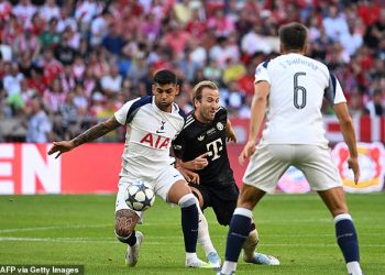 Harry Kane prima nepristojno buđenje na povratku na stadion Tottenham Hotspur nakon što ga je bivši suigrač dočekao s mršavim borbi