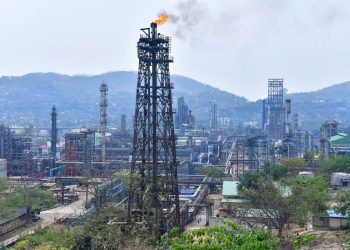 Indija da prkosi Trumpovim prijetnjama i nastavi kupovati rusku naftu, kažu vladini izvori