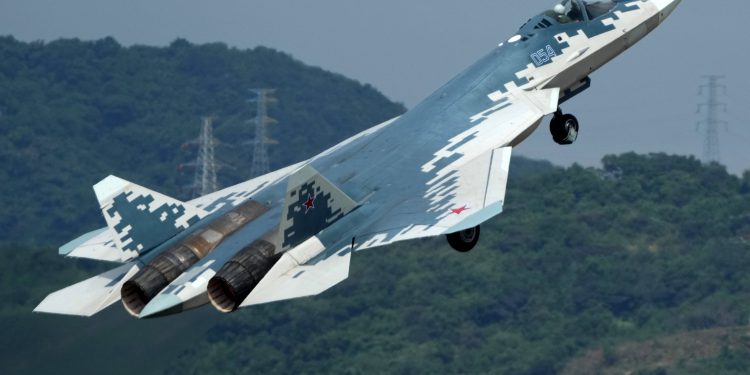 Indijska delegacija stiže u Moskvu: Jačanje vojnih i energetskih veza; moguća kupnja S-400 i Su-57