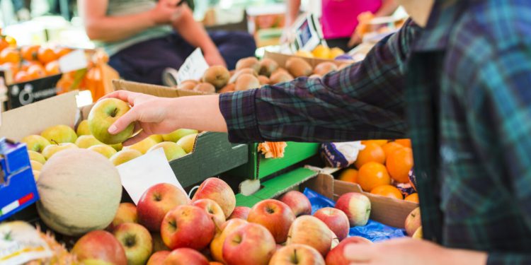 Inflacija u eurozoni stabilna, svježa hrana oštro poskupjela