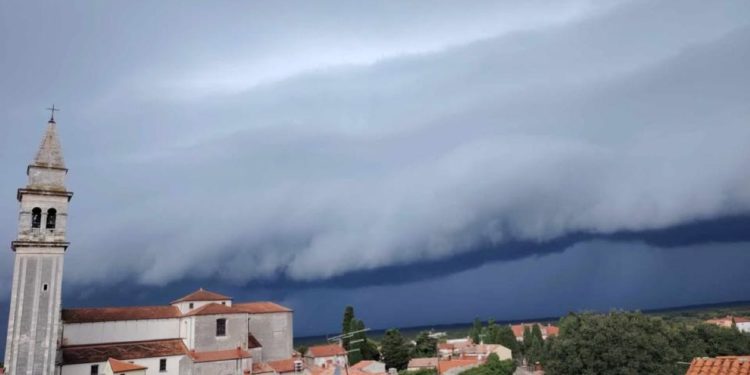 Istru udarila olujna fronta – ‘Puknulo je preko 5000 munja!’