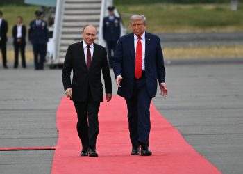 Izvadio je crveni tepih za optuženog ratnog zločinca i sve što je Trump dobio bio je poziv na Moskvu