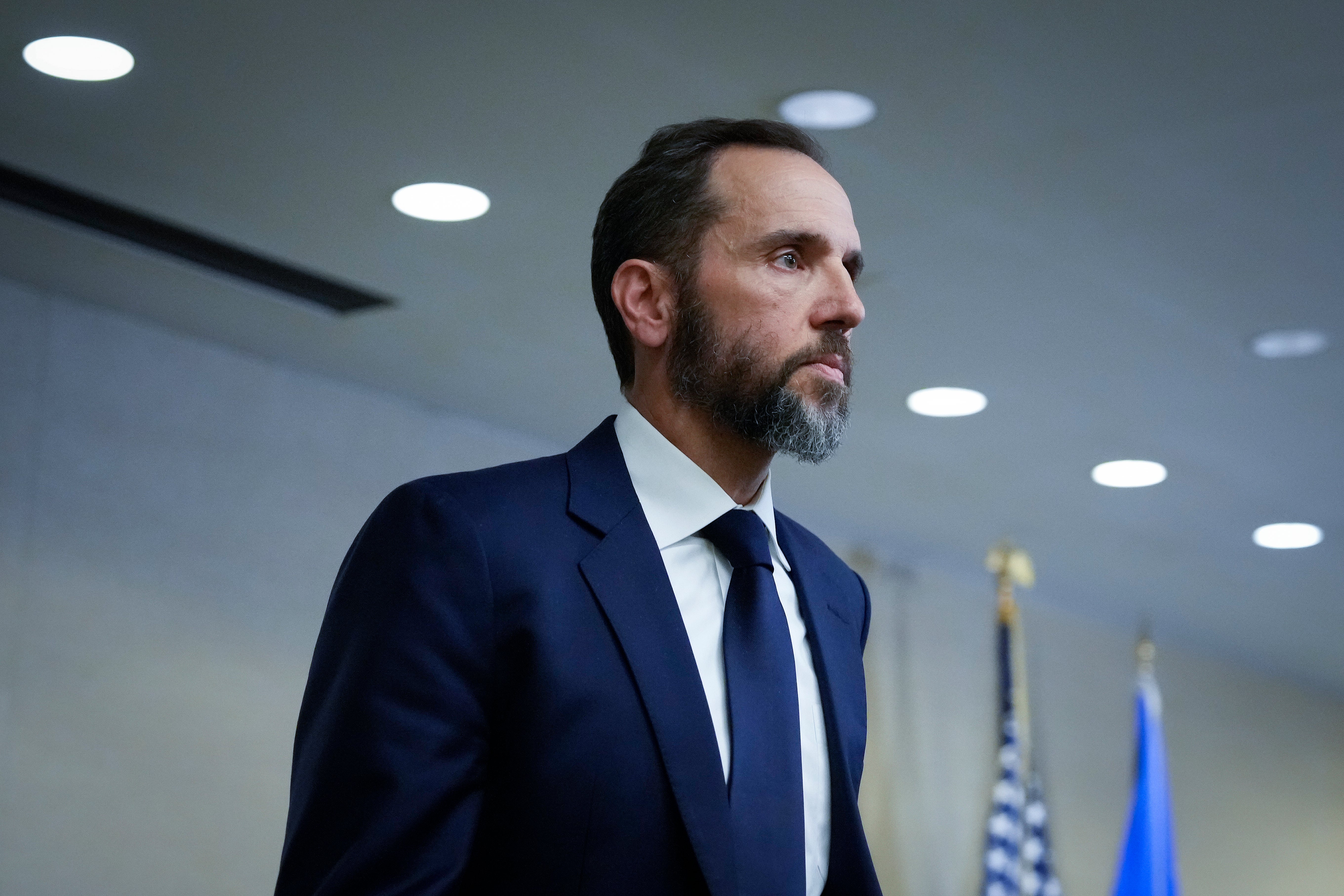 Bivši specijalni savjetnik Jack Smith pod istragom je zbog navodnog kršenja Zakona o hatch -u