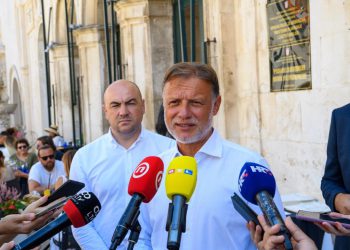 Jandroković se susreo s Frankovićem i Pezom: ‘Impresioniran sam načinom kako se upravlja Dubrovnikom, prometne gužve su riješene na iznimno kvalitetan način’