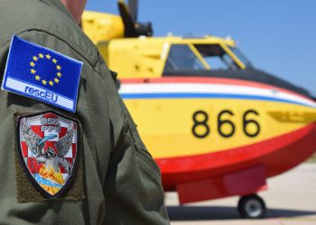 Jedan kanader upućen u pomoć u gašenju požara u Crnu Goru, očekuje se i povratak drugog iz Albanije