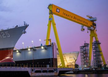 Jedan mrtav nakon što je napadač otvorio vatru u mornarskoj brodogradnji dvorišta, kažu vlasti