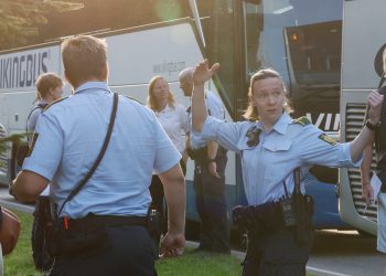 Jedan mrtvi i 20 ozlijeđeni dok se vlak sudara s vozilom u Danskoj