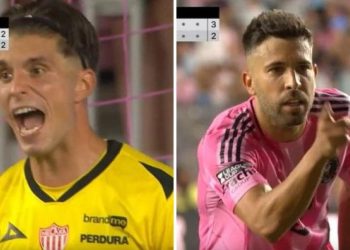 Jordi Alba postiže kaznu i ismijava golman NECAXA