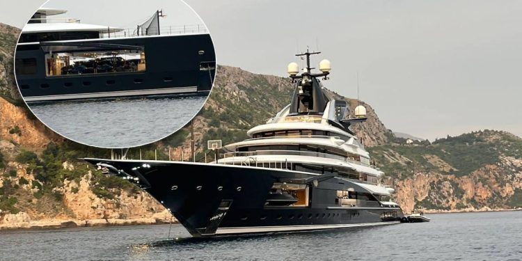 KISMET Jedna od najluksuznijih jahti na svijetu snimljena u dubrovačkom akvatoriju