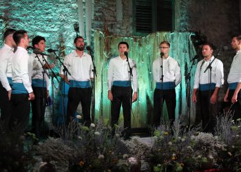 KLAPSKA PJESMA Raspivano Bibinje 2025 – nezaboravna vožnja emotivnim vrtuljkom