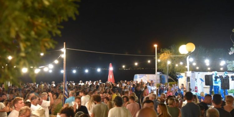 Kaštel Lukšić slavi uz Trio Gušt, domaće delicije i humanitarnu lutriju