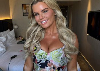 Kerry Katona brutalno pomakne u Brooklyn Beckham dok je ugasila na Row Nepotism