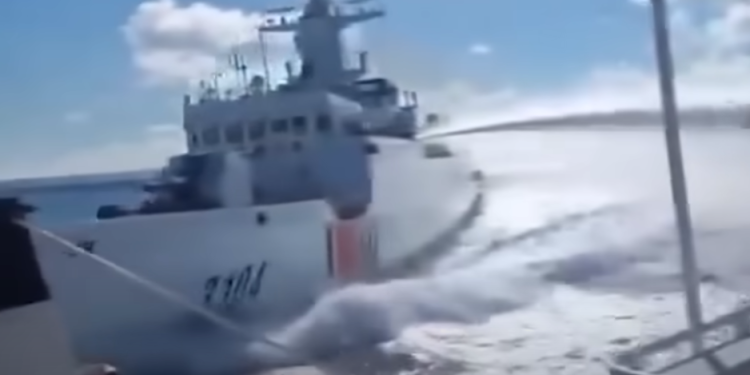 Kina se sukobila na moru s Filipinima, objavljena dramatična snimka: ‘Igrate se s vatrom’
