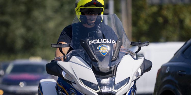 Kistanje: 36-godišnjakinja autom udarila 86-godišnjeg biciklista, koji je zadobio teške tjelesne ozljede