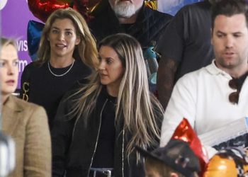 Kyle Sandilands i Tegan Kynaston bacaju svog sina Ottoa slatke vruće kotače-tematike trećeg rođendana i radio kralja, rijetko viđeni brat Chris i John Ibrahim