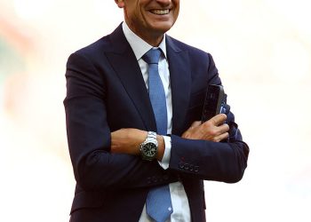 Liverpool na crvenoj upozorenju jer predsjednik Crystal Palacea priznaje da će klub možda biti prisiljen prodati Marc Guehi s 45 milijuna funti ovog mjeseca