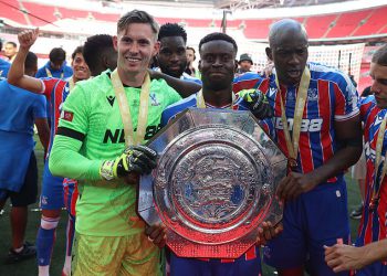 Liverpool uspostavite izravan kontakt kako biste potpisao Marc Guehi: Cijena nazvana kao kristalna palača Slash njihovi zahtjevi – a crveni su identificirali i potencijalni 35 milijuna funti Virgil van Dijk nasljednik također