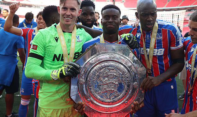 Liverpool uspostavite izravan kontakt kako biste potpisao Marc Guehi: Cijena nazvana kao kristalna palača Slash njihovi zahtjevi – a crveni su identificirali i potencijalni 35 milijuna funti Virgil van Dijk nasljednik također