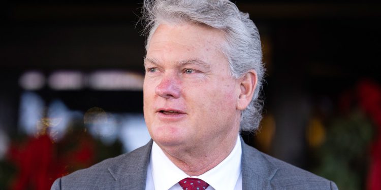 Majka i očuh Lakena Rileyja podržavaju velečasnog Mikea Collinsa za Senat