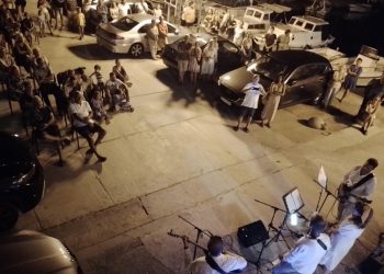 Maloiška kulturna događanja: nastupi klapa, pjesnika, promocija knjiga, izložba… među parkiranim automobilima!