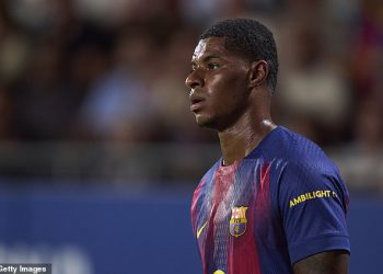 Marcus Rashford proizvodi ranog kandidata za Miss sezone u Barceloninom rušenju Cesca Fabregasa 5-0