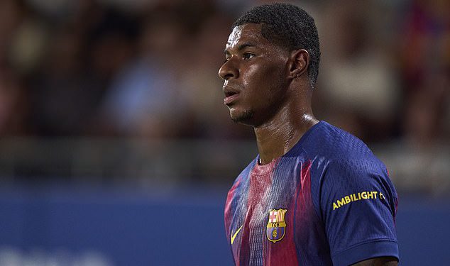 Marcus Rashford proizvodi ranog kandidata za Miss sezone u Barceloninom rušenju Cesca Fabregasa 5-0