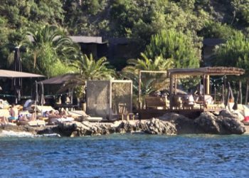 Mogu li pomorski redari reagirati? Iz Grada odgovorili na slučaj praznih ležaljki na Cavi