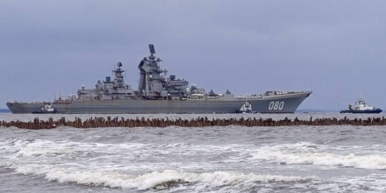 NAKON TRI DESETLJEĆA U BRODOGRADILIŠTU Ruska nuklearna krstarica ponovno plovi vlastitim pogonom