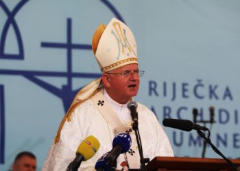 Nadbiskup Uzinić bez dlake na jeziku: U propovijedi pred Plenkovićem kritizirao, ali i izrekao posvetu Gabi Novak