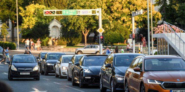 Navali narode! Država časti kupce ekoloških vozila s rekordnim iznosom, imamo sve detalje