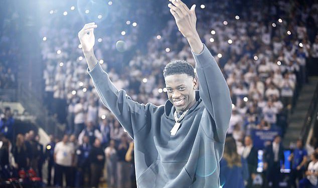 Nema pića. Nema seksa. Nema izuzetaka. Ultra-STRICT (ali izuzetno bogat) fakultet u planinama postaje nova Meka za američke vrhunske sportaše