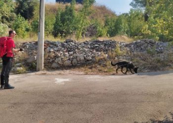 Nestalog muškarca u trogirskom zaleđu tražili dronova i potražnim psom. Pronađen u vidno zbunjenom stanju