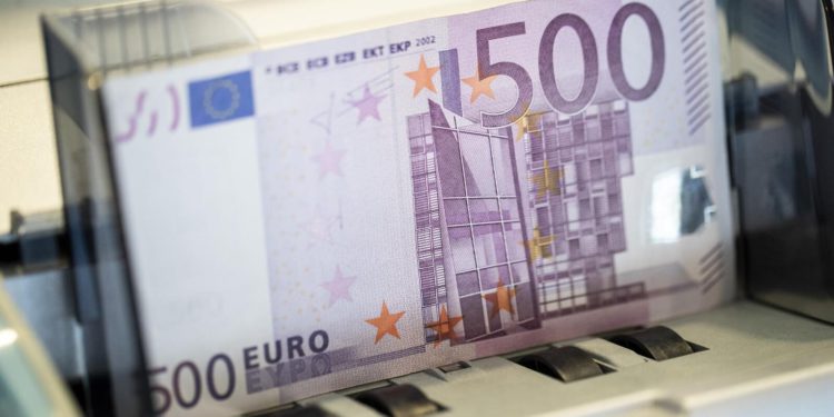 Neto imovina obveznih mirovinskih fondova u srpnju iznosila više od 25 milijarde eura